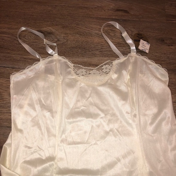 𝅺vintage 70s Hanna Satin Feel Lace Trim Night Gown Slip Ribbon Strap New - Picture 4 of 10